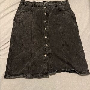 Old Navy Black Button-Front Midi Denim Skirt